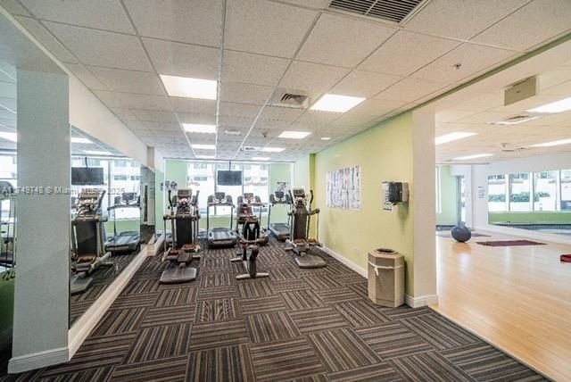 待售: $445,000 (1 贝兹, 1 浴室, 825 平方英尺)