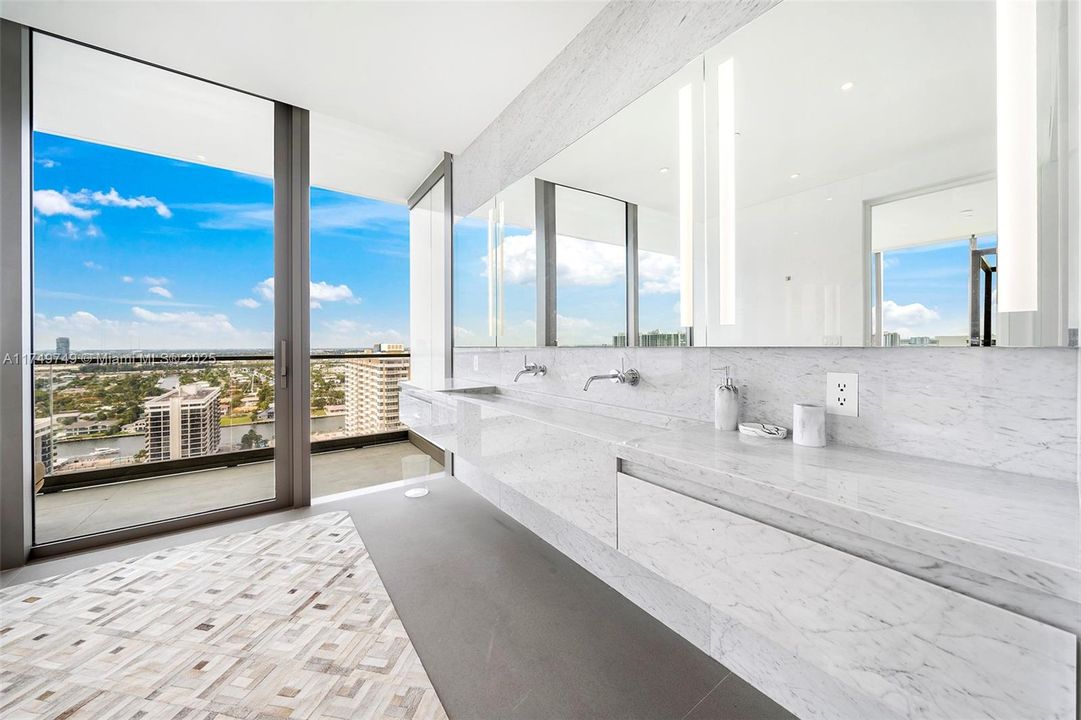 For Rent: $22,500 (4 beds, 3 baths, 2545 Square Feet)