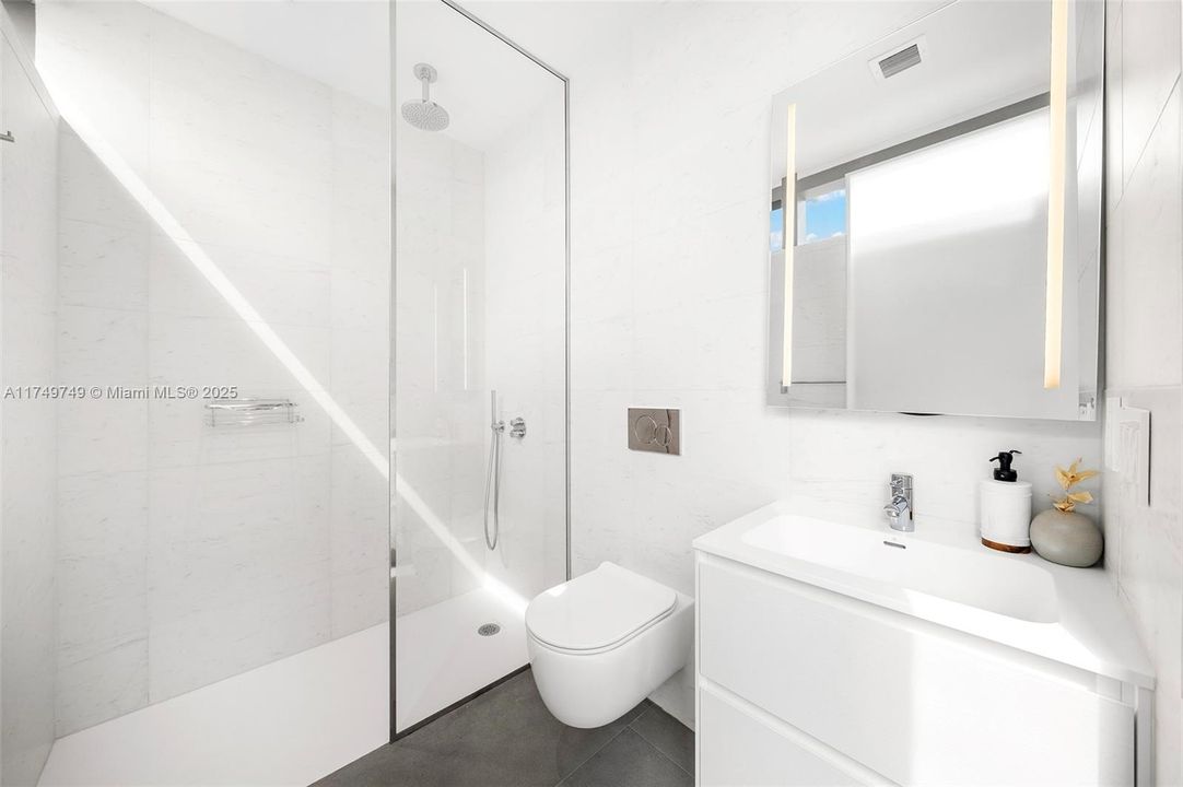 For Rent: $22,500 (4 beds, 3 baths, 2545 Square Feet)