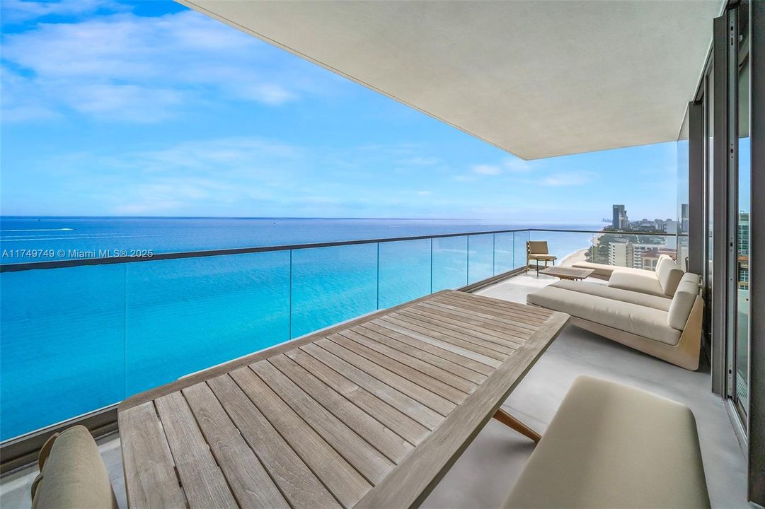 For Rent: $22,500 (4 beds, 3 baths, 2545 Square Feet)