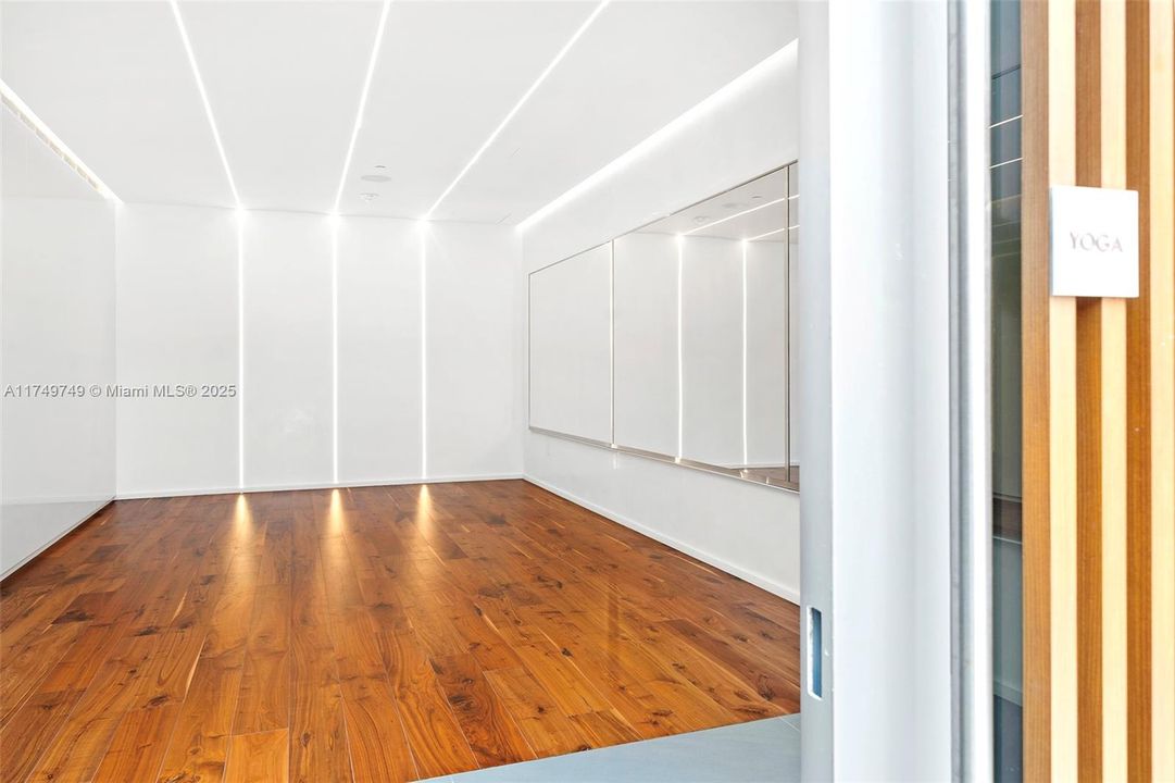 For Rent: $22,500 (4 beds, 3 baths, 2545 Square Feet)