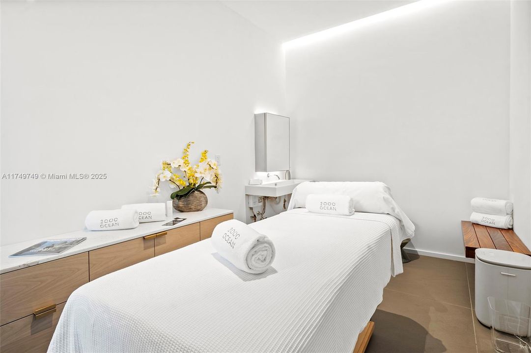 For Rent: $22,500 (4 beds, 3 baths, 2545 Square Feet)