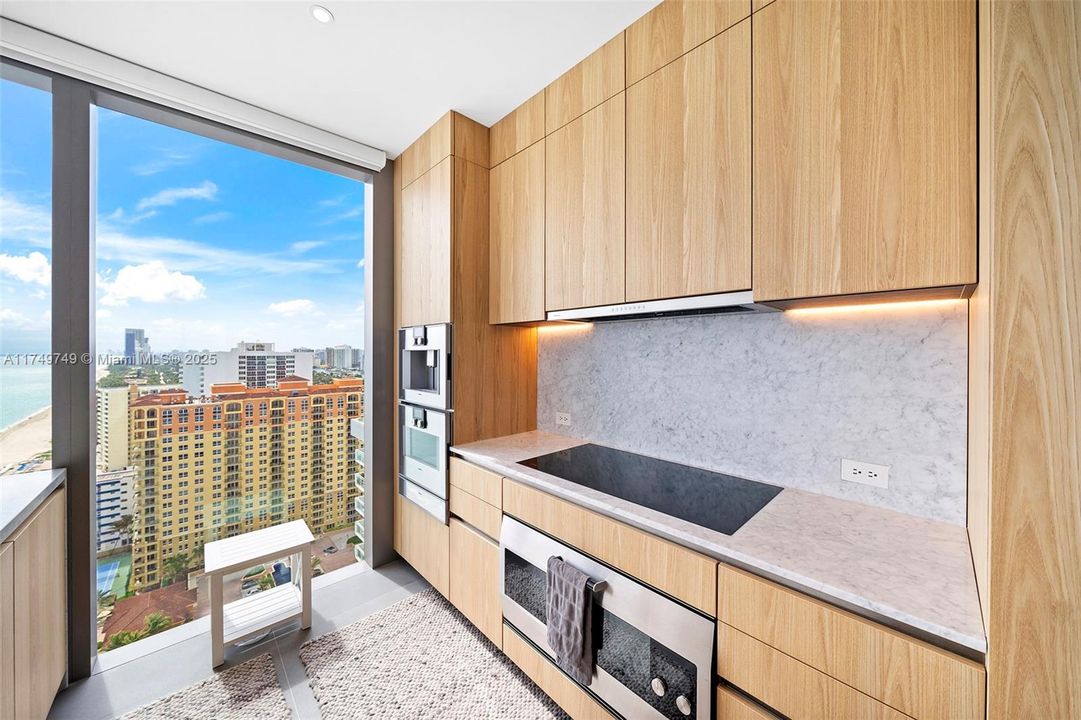 For Rent: $22,500 (4 beds, 3 baths, 2545 Square Feet)