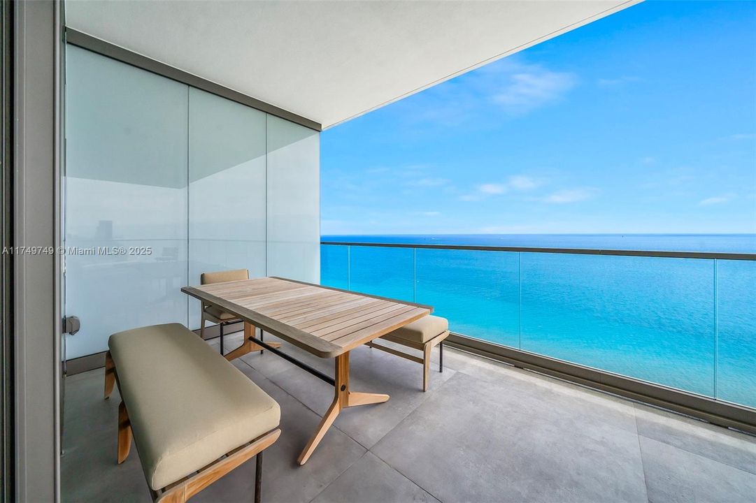 For Rent: $22,500 (4 beds, 3 baths, 2545 Square Feet)