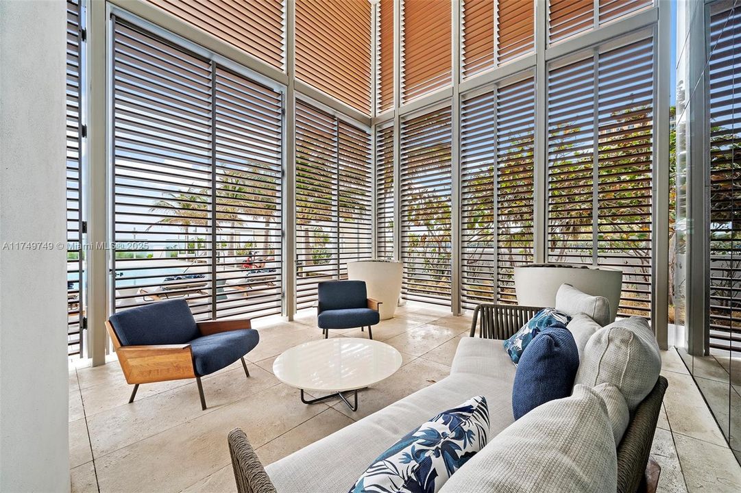 For Rent: $22,500 (4 beds, 3 baths, 2545 Square Feet)