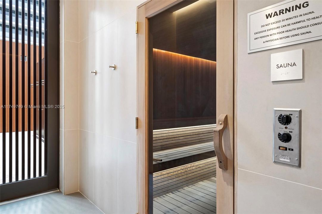 For Rent: $22,500 (4 beds, 3 baths, 2545 Square Feet)