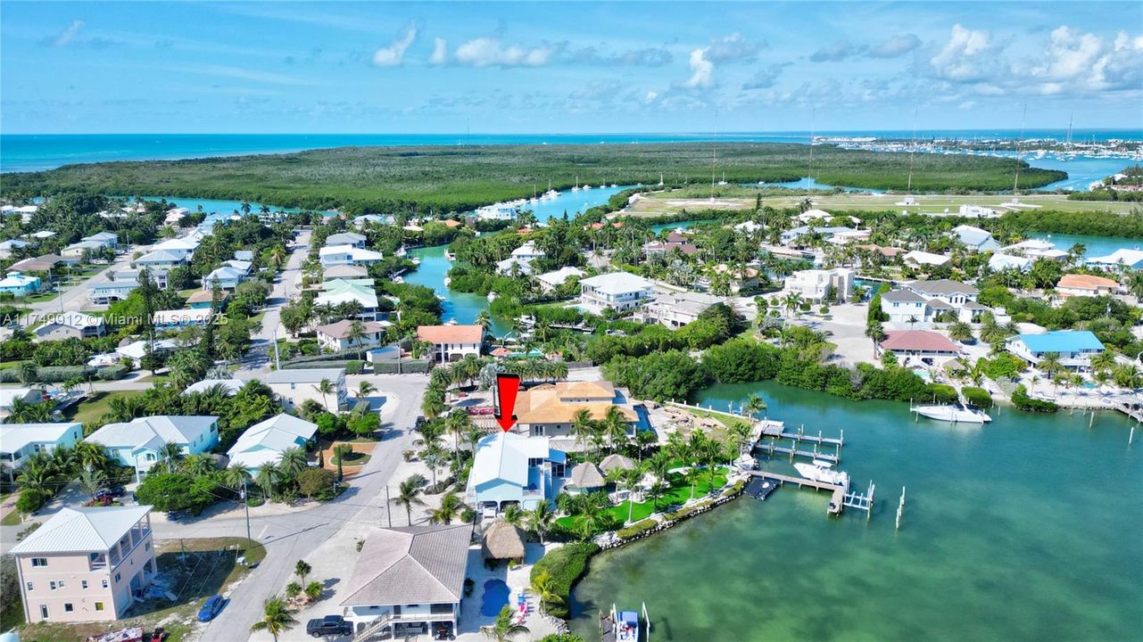 最近售出: $2,699,000 (3 贝兹, 3 浴室, 0 平方英尺)