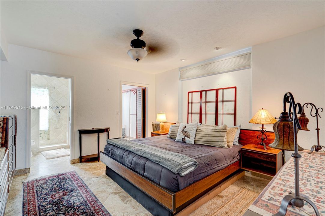 最近售出: $2,699,000 (3 贝兹, 3 浴室, 0 平方英尺)