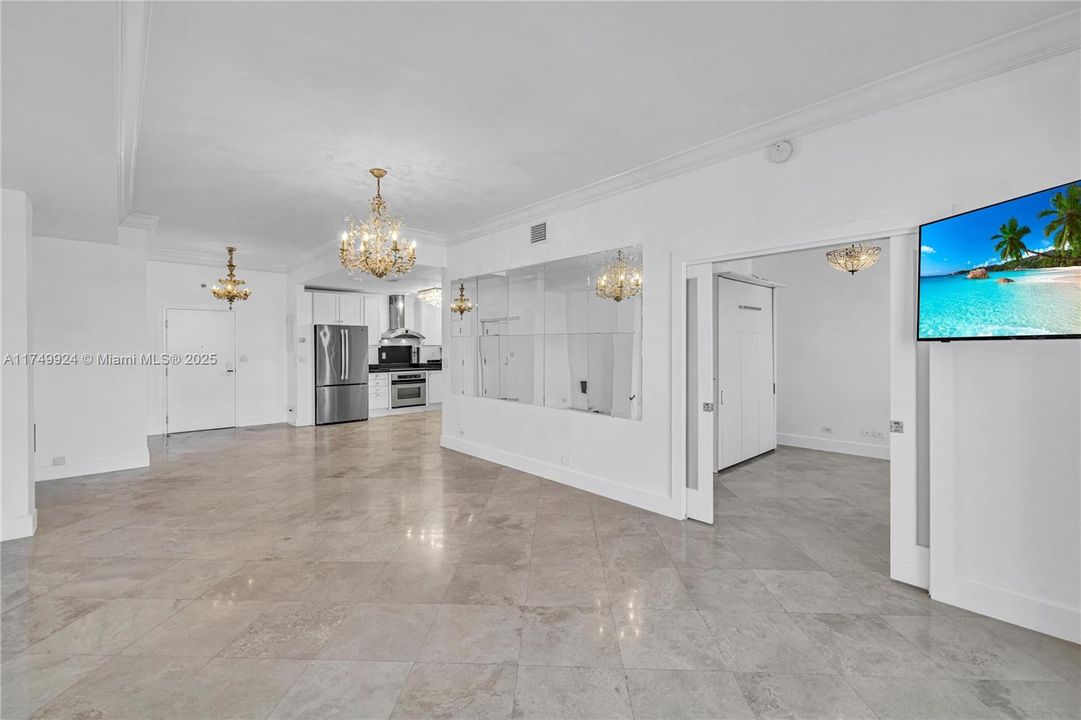 For Sale: $2,150,000 (2 beds, 2 baths, 1230 Square Feet)