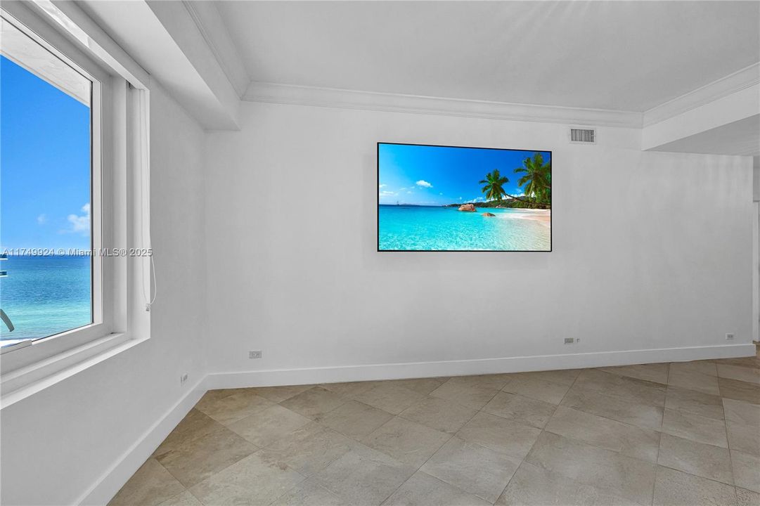 For Sale: $2,150,000 (2 beds, 2 baths, 1230 Square Feet)