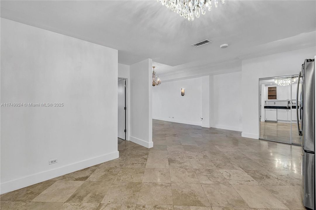 For Sale: $2,150,000 (2 beds, 2 baths, 1230 Square Feet)