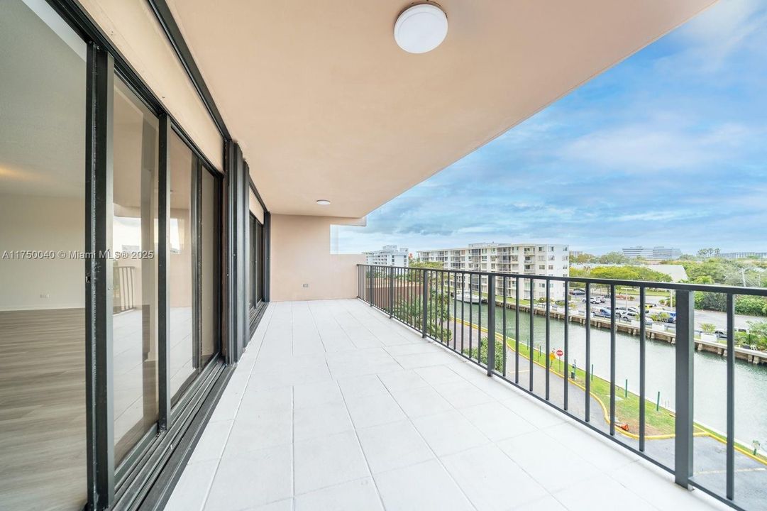 Recientemente alquilado: $3,200 (2 camas, 3 baños, 1950 Pies cuadrados)