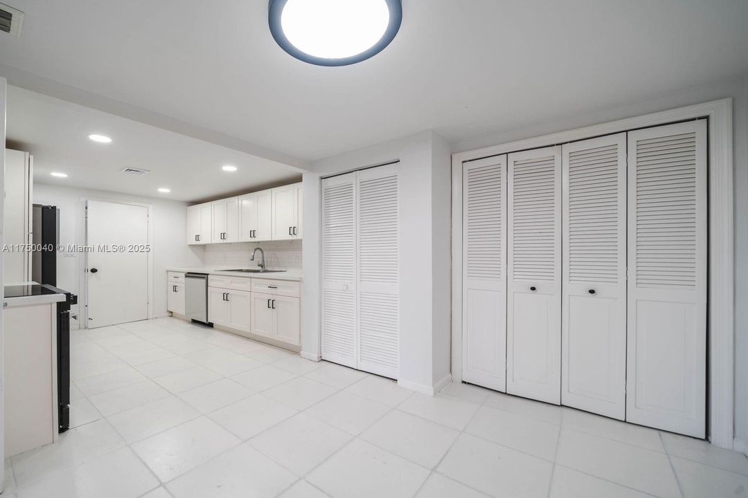 Recientemente alquilado: $3,200 (2 camas, 3 baños, 1950 Pies cuadrados)