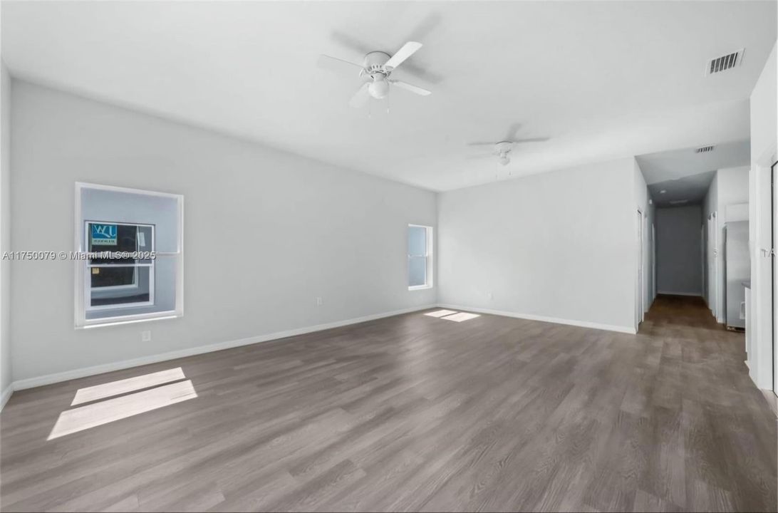 Recently Rented: $1,700 (3 beds, 2 baths, 0 Square Feet)