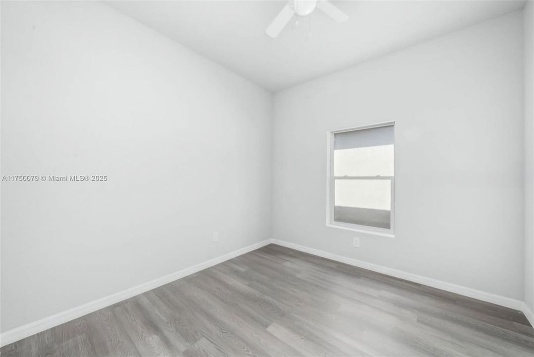 Recently Rented: $1,700 (3 beds, 2 baths, 0 Square Feet)