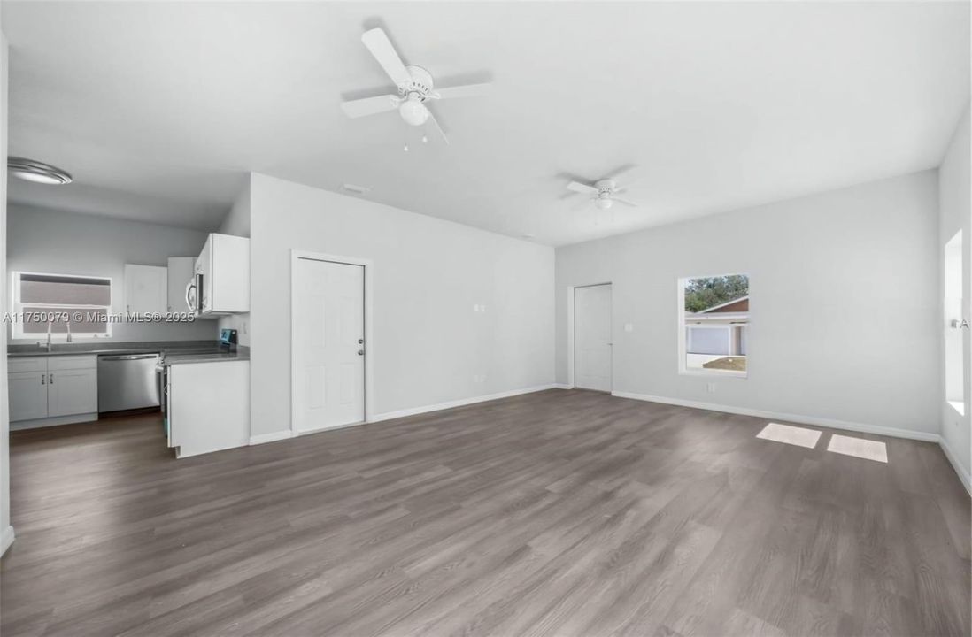 Recently Rented: $1,700 (3 beds, 2 baths, 0 Square Feet)