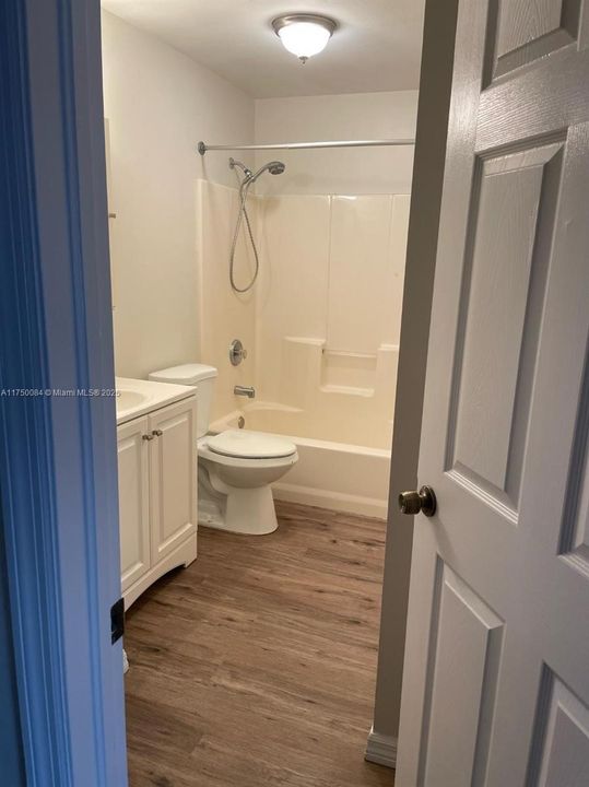 最近租的: $1,800 (3 贝兹, 1 浴室, 0 平方英尺)