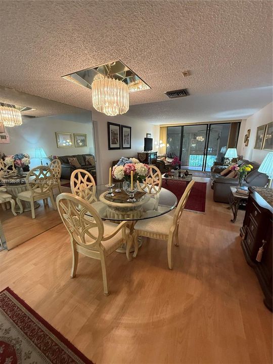 For Sale: $350,000 (2 beds, 2 baths, 1235 Square Feet)