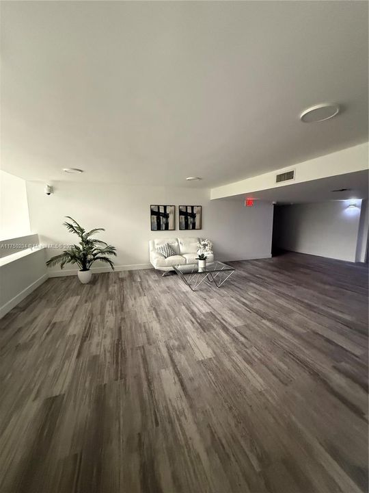 For Sale: $350,000 (2 beds, 2 baths, 1235 Square Feet)