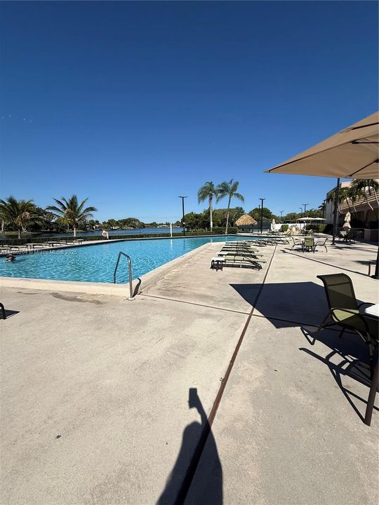 For Sale: $350,000 (2 beds, 2 baths, 1235 Square Feet)