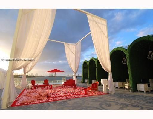 待售: $850,000 (2 贝兹, 2 浴室, 1088 平方英尺)