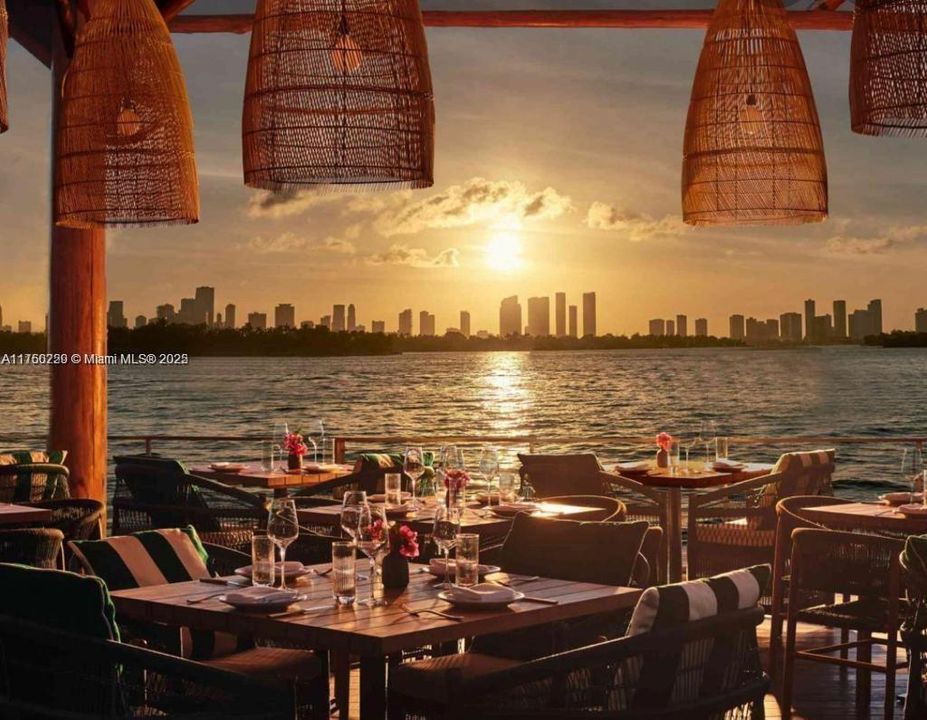 待售: $850,000 (2 贝兹, 2 浴室, 1088 平方英尺)