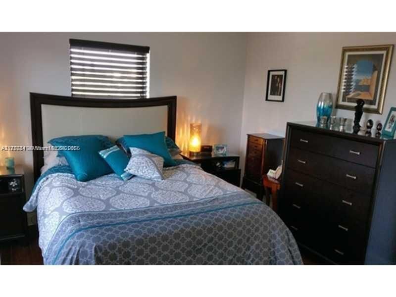 Recently Rented: $1,900 (2 beds, 1 baths, 850 Square Feet)