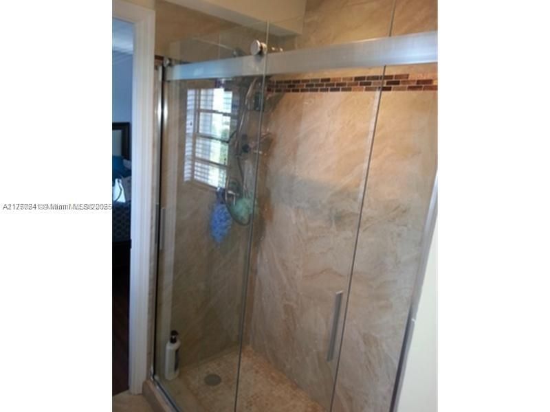 Recently Rented: $1,900 (2 beds, 1 baths, 850 Square Feet)