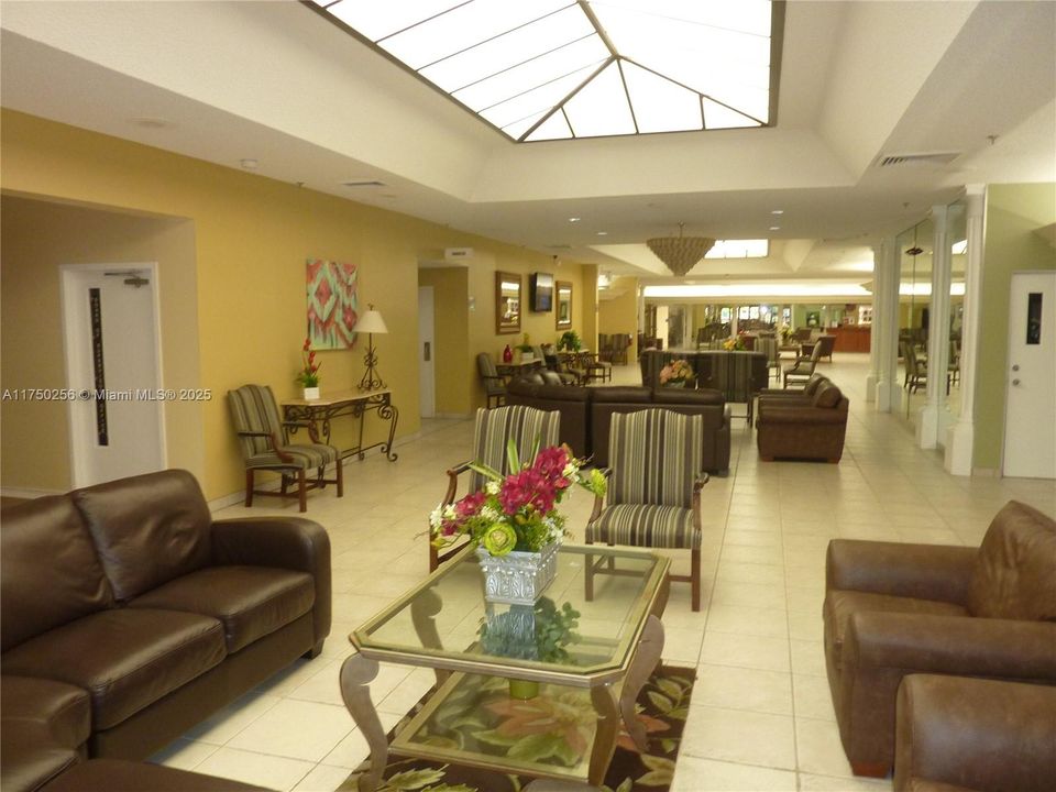 Active With Contract: $80,000 (1 beds, 1 baths, 860 Square Feet)