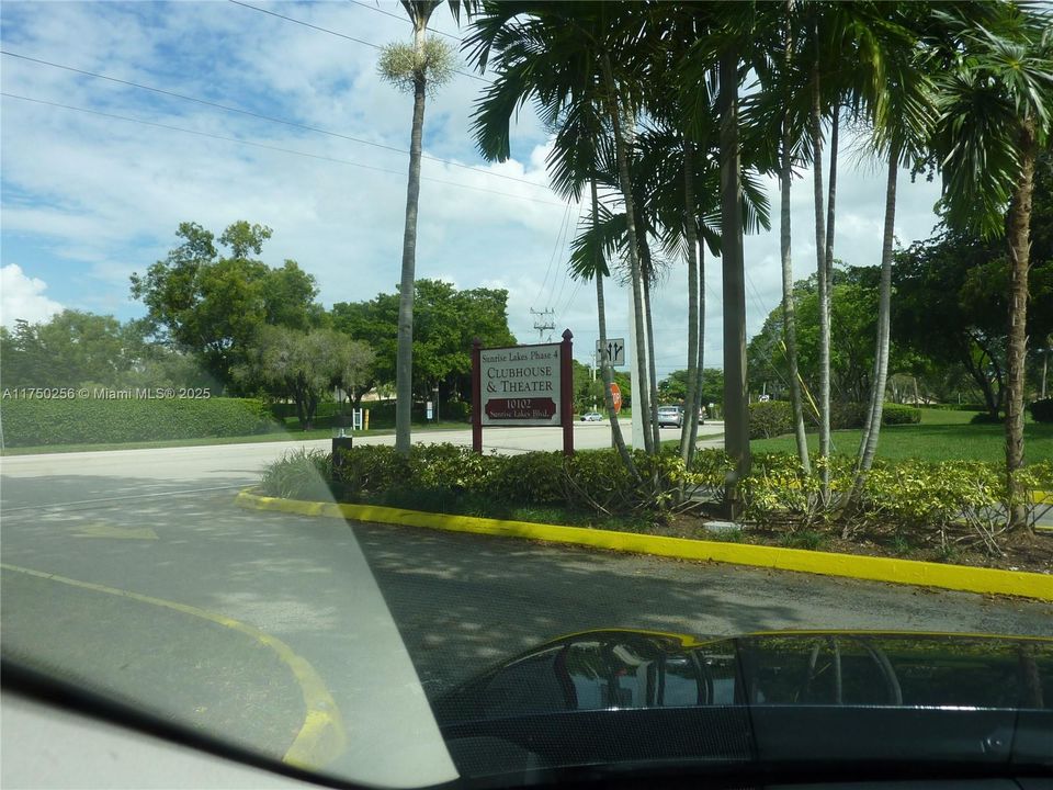 Active With Contract: $80,000 (1 beds, 1 baths, 860 Square Feet)