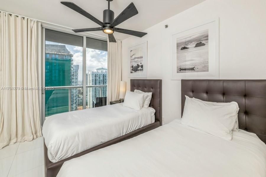 For Rent: $6,900 (2 beds, 2 baths, 1286 Square Feet)