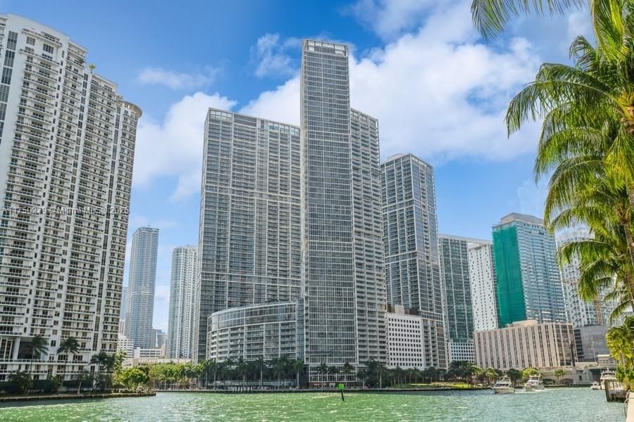 For Rent: $6,900 (2 beds, 2 baths, 1286 Square Feet)