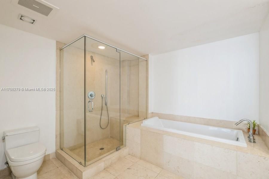 For Rent: $6,900 (2 beds, 2 baths, 1286 Square Feet)