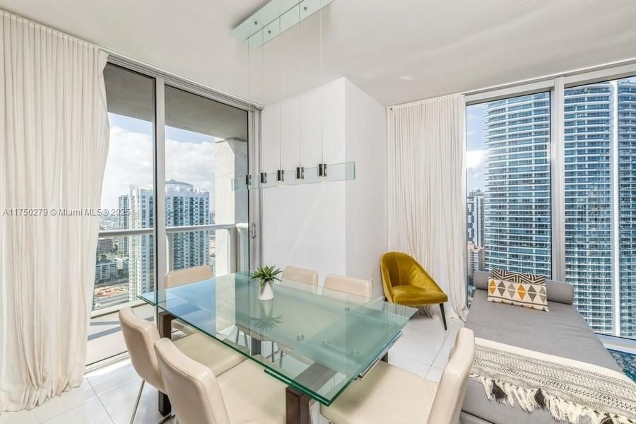 For Rent: $6,900 (2 beds, 2 baths, 1286 Square Feet)