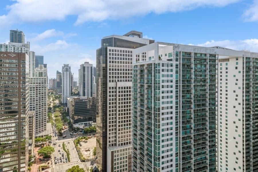 For Rent: $6,900 (2 beds, 2 baths, 1286 Square Feet)