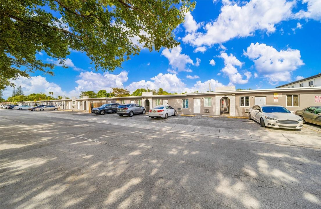 待售: $18,540,000 (0 贝兹, 0 浴室, 0 平方英尺)