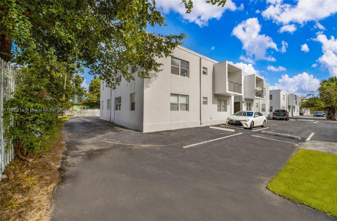 待售: $18,540,000 (0 贝兹, 0 浴室, 0 平方英尺)