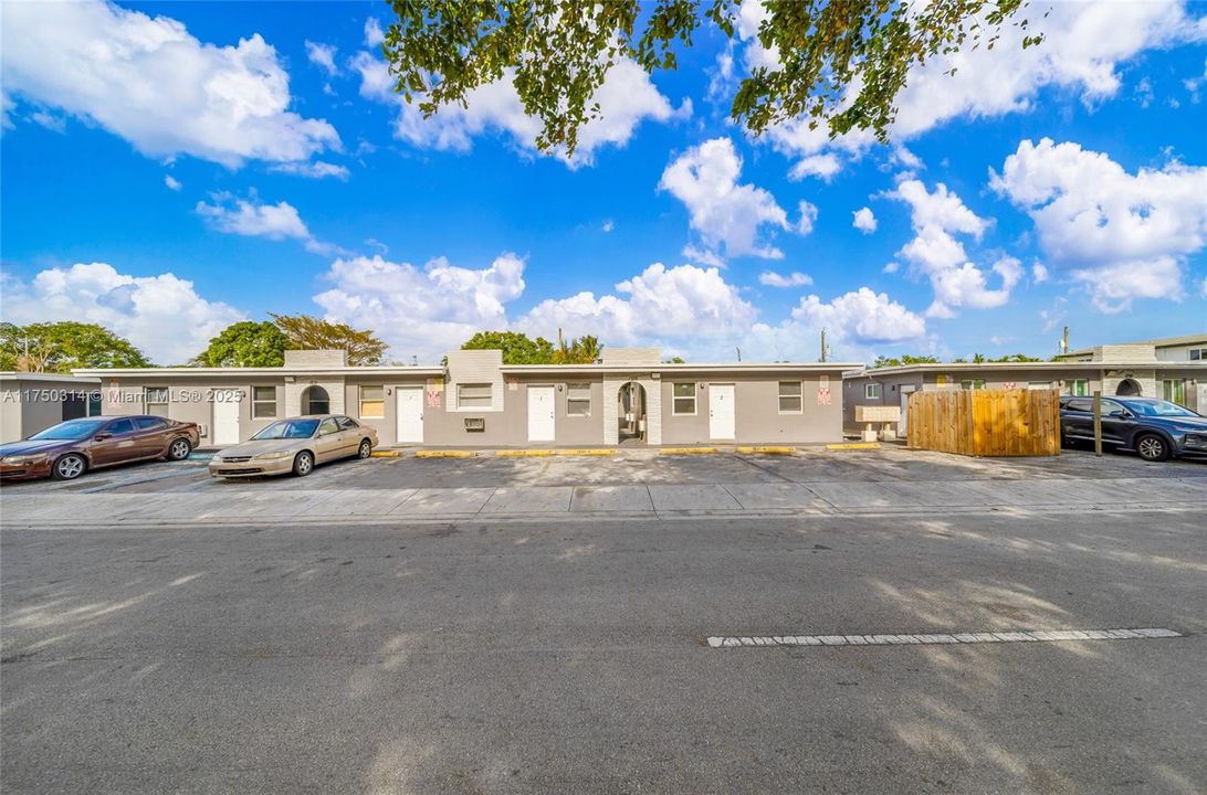 待售: $18,540,000 (0 贝兹, 0 浴室, 0 平方英尺)