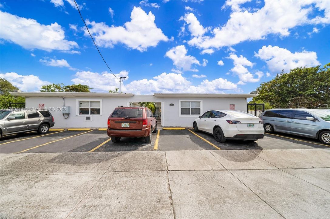 待售: $18,540,000 (0 贝兹, 0 浴室, 0 平方英尺)