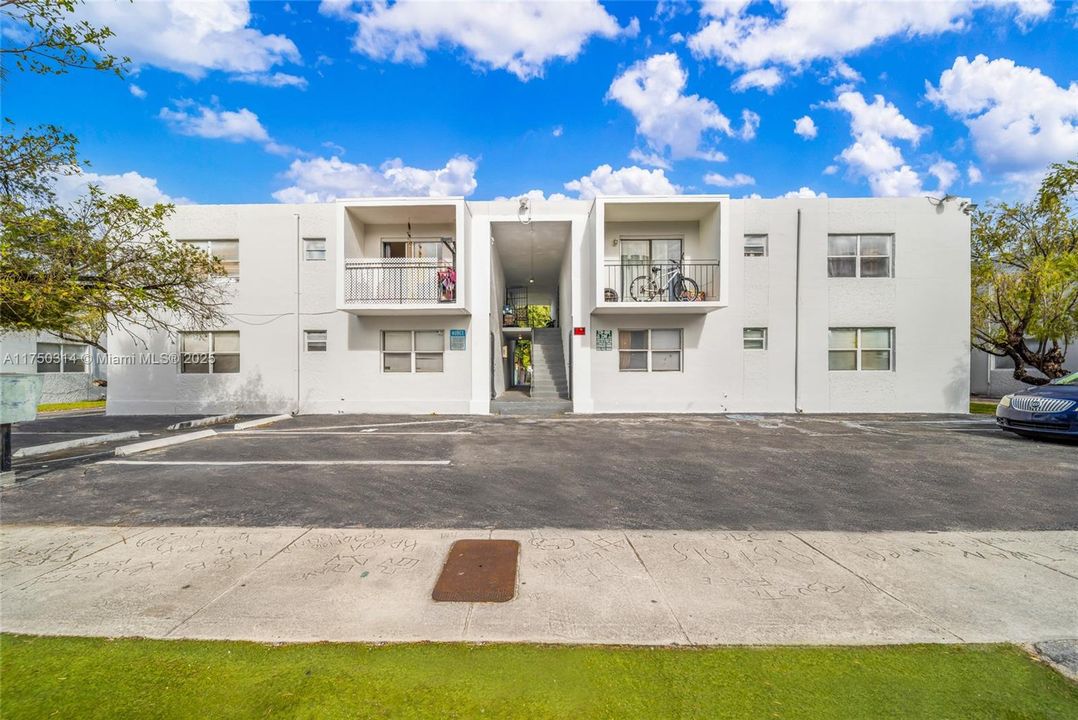 待售: $18,540,000 (0 贝兹, 0 浴室, 0 平方英尺)