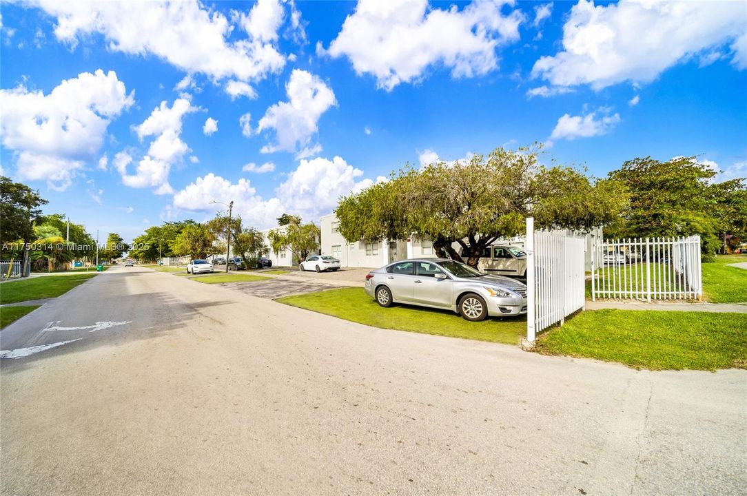 待售: $18,540,000 (0 贝兹, 0 浴室, 0 平方英尺)