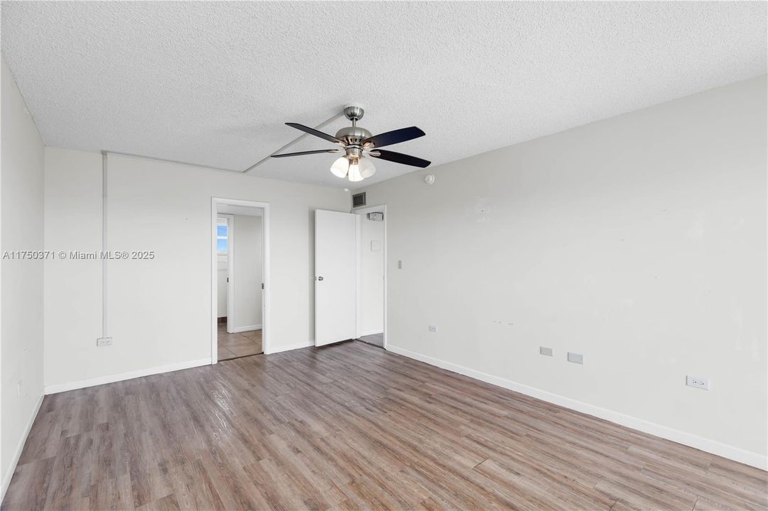 Recently Rented: $2,500 (2 beds, 2 baths, 1179 Square Feet)