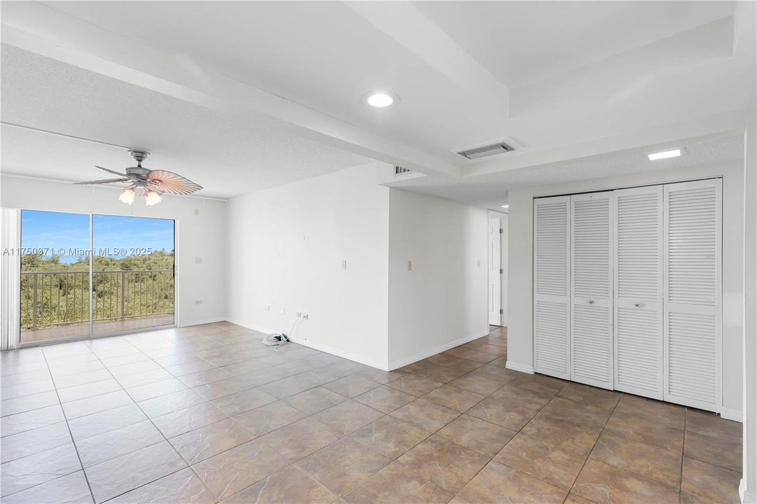 Recently Rented: $2,500 (2 beds, 2 baths, 1179 Square Feet)