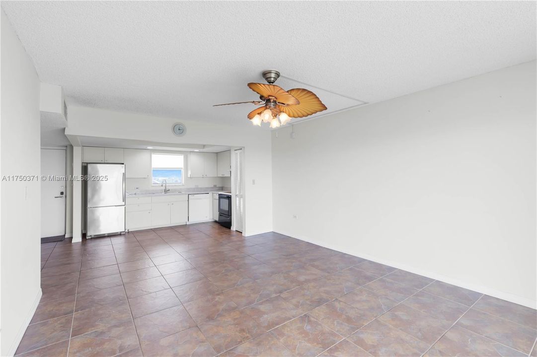 Recently Rented: $2,500 (2 beds, 2 baths, 1179 Square Feet)