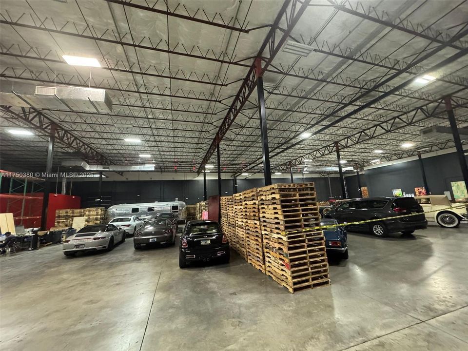 出租: $10,850 (0 贝兹, 0 浴室, 0 平方英尺)