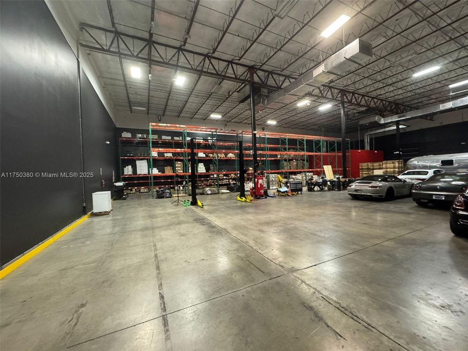 出租: $10,850 (0 贝兹, 0 浴室, 0 平方英尺)