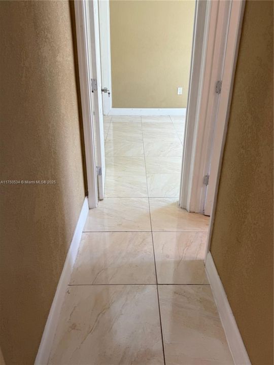 待售: $1,100,000 (0 贝兹, 0 浴室, 2890 平方英尺)