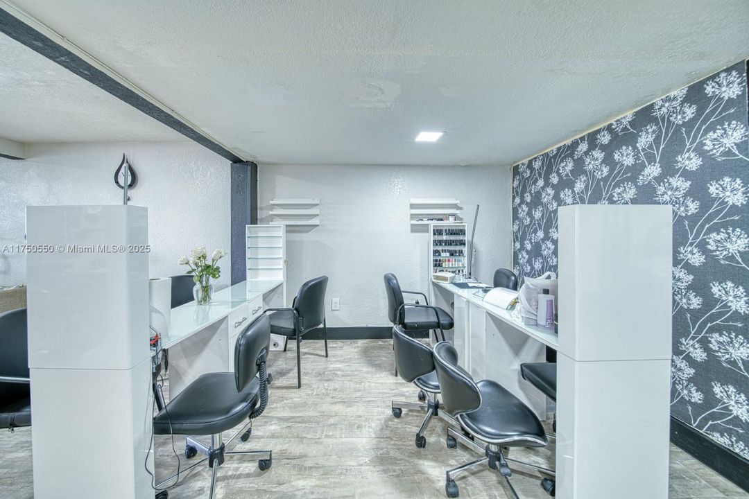 最近售出: $35,000 (0 贝兹, 0 浴室, 0 平方英尺)