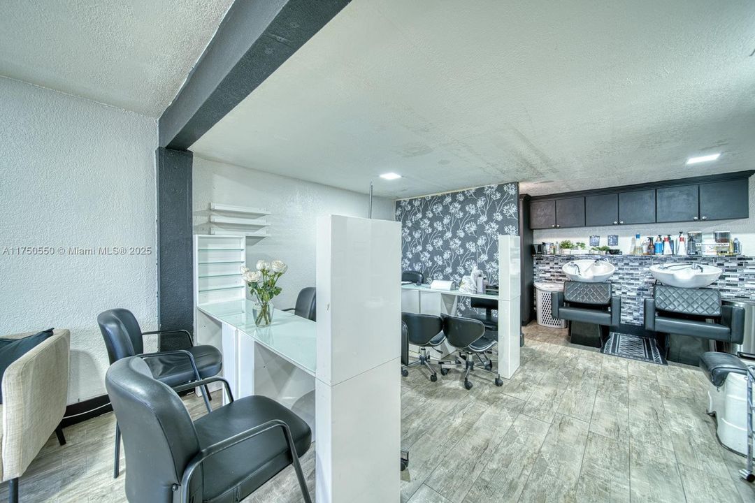 最近售出: $35,000 (0 贝兹, 0 浴室, 0 平方英尺)