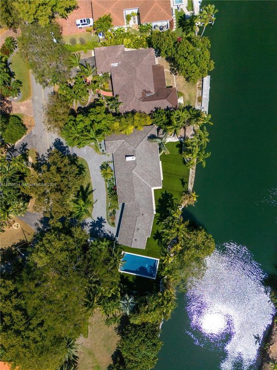 Недавно продано: $4,500,000 (4 спален, 4 ванн, 2637 Квадратных фут)